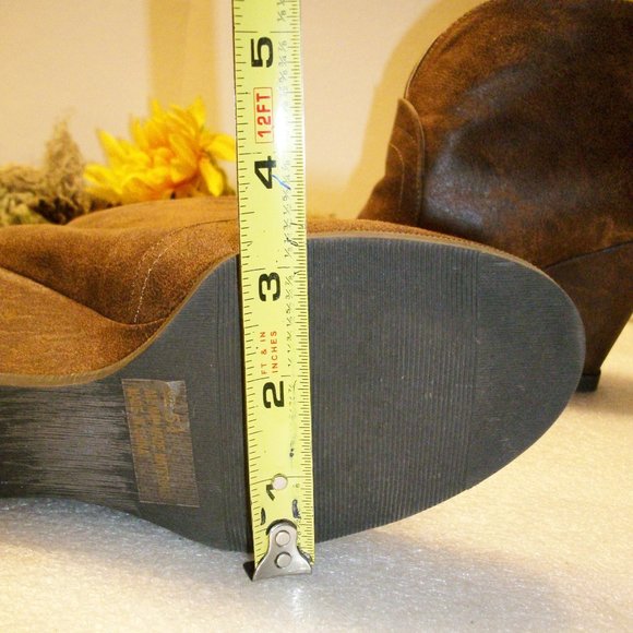 QUPID Sz 5.5 NEW Brown Distressed Look Faux Leather Booties 3 1/4 Wedge Side Zip - Picture 14 of 14